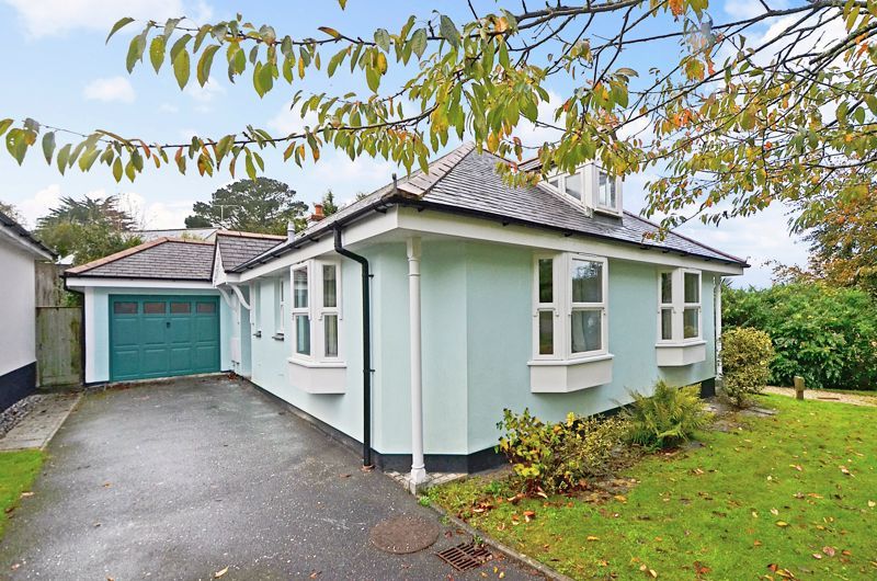 3 bed detached bungalow for sale in Arundell Place, Truro TR1, £475,000