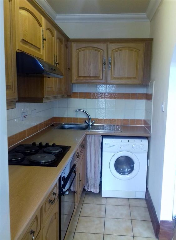 1 bed flat to rent in Pen-Y-Lan Place, Roath, Cardiff CF23, £900 pcm