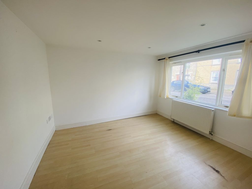 1 bed flat for sale in Cape Cornwall Street, St. Just TR19, £135,000
