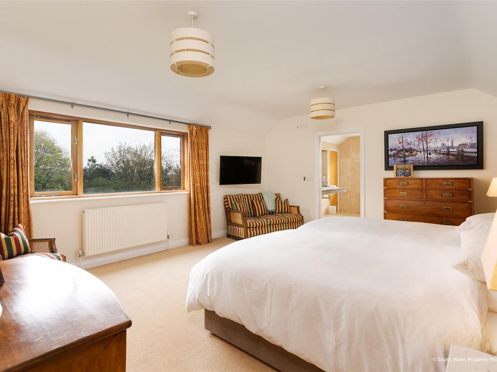 6 bed detached house for sale in Stallcourt Close, Llanblethian, Cowbridge CF71, £1,495,000
