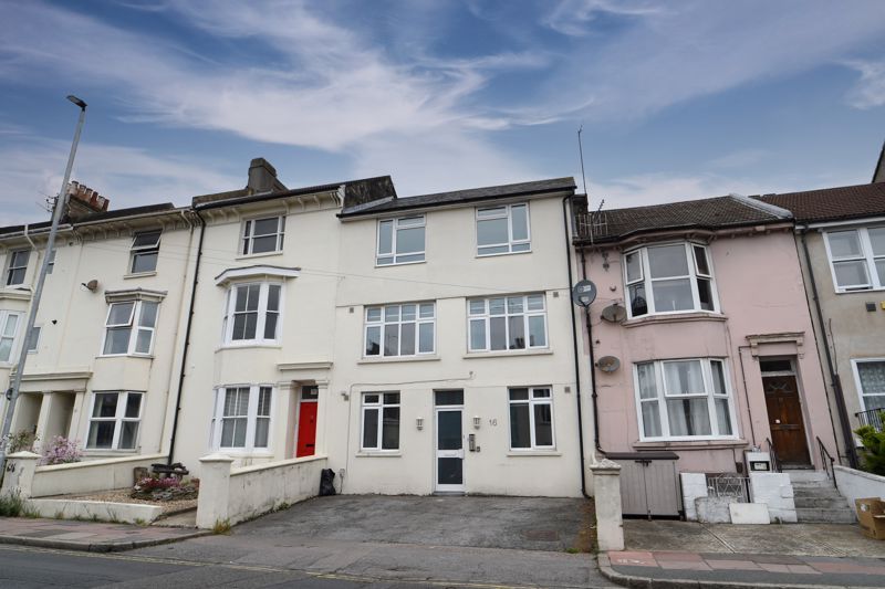 1 bed terraced house to rent in Upper Lewes Road, Brighton BN2, £802 pcm