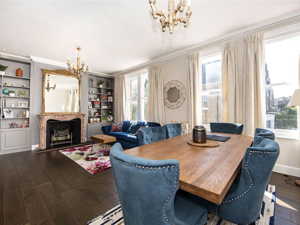 3 bed flat for sale in Halford Road, Richmond TW10, £1,200,000