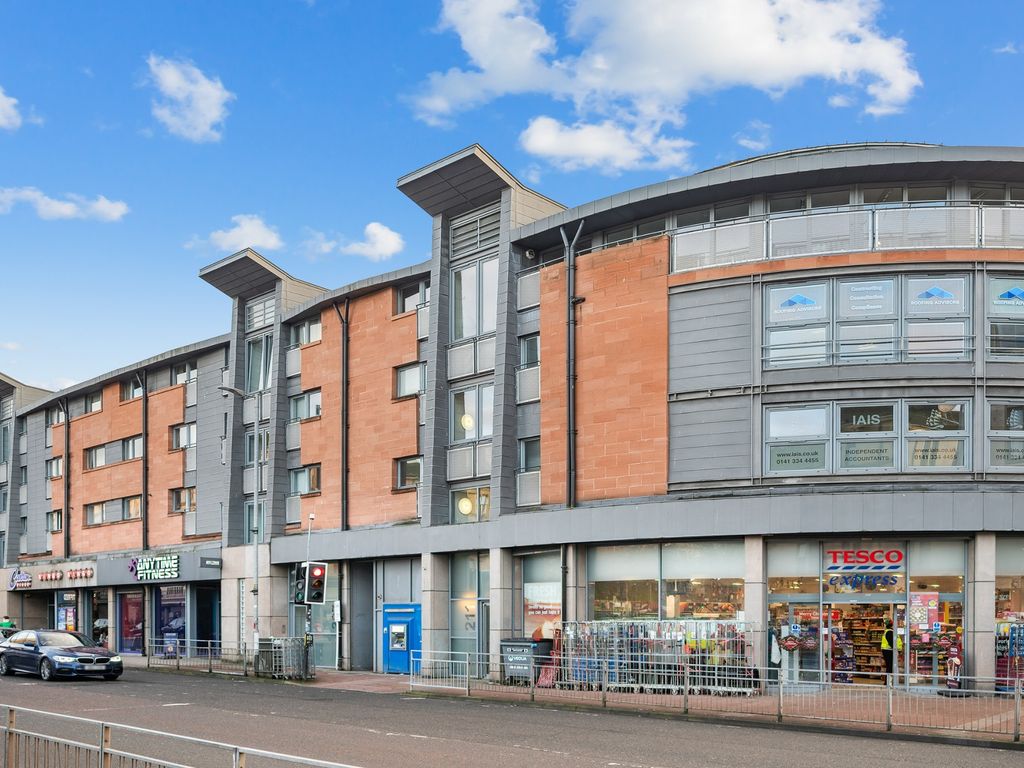 2 bed flat for sale in Dumbarton Road, Partick, Glasgow G11, £219,000