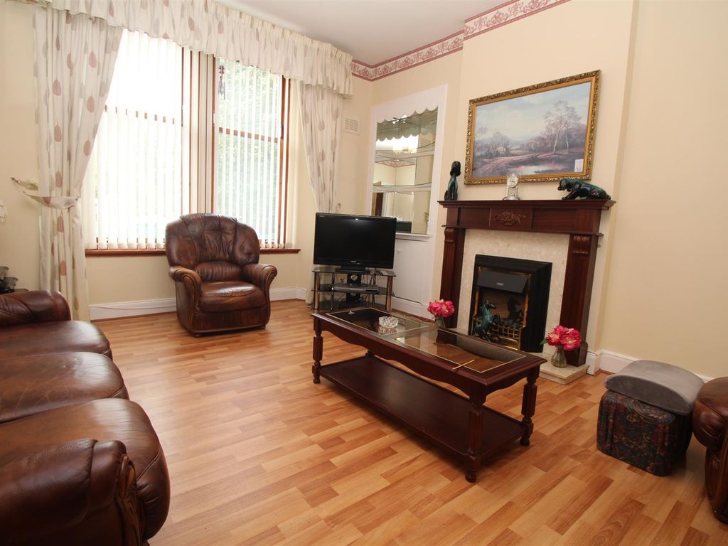 2 bed flat for sale in South Street, Greenock PA16, £57,000