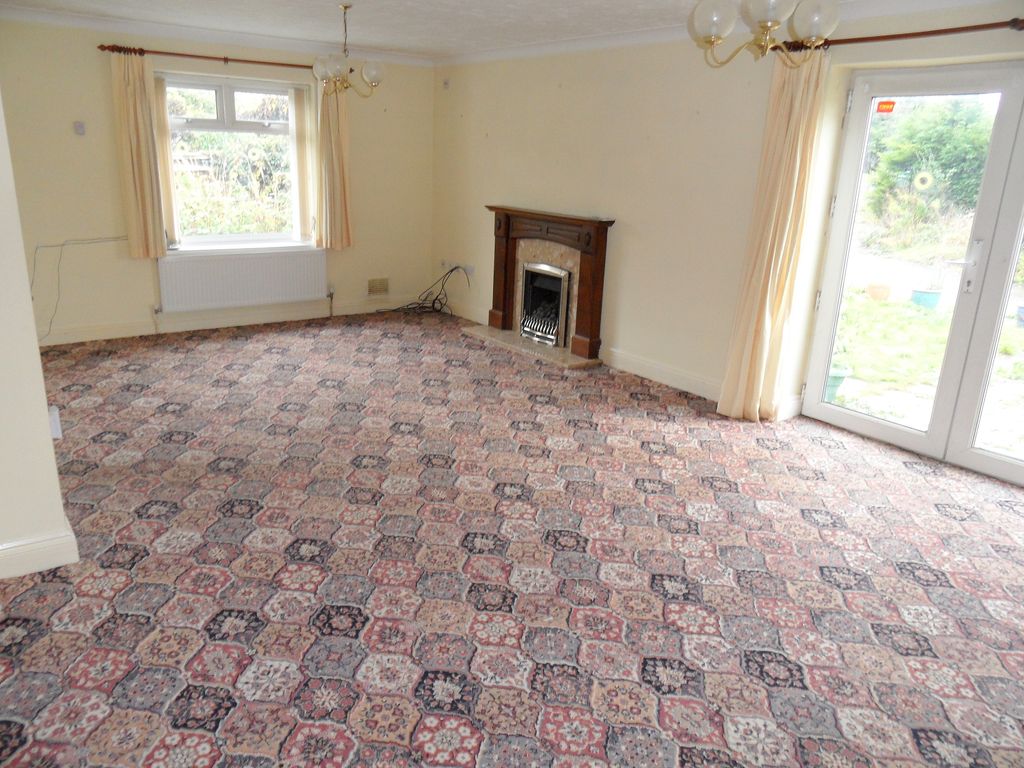 2 bed detached bungalow for sale in Bridge Road, Sutton Bridge, Spalding, Lincolnshire PE12, £240,000