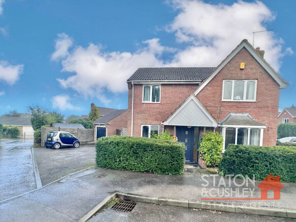 4 bed detached house for sale in Meadow Grove, Bilsthorpe NG22, £280,000