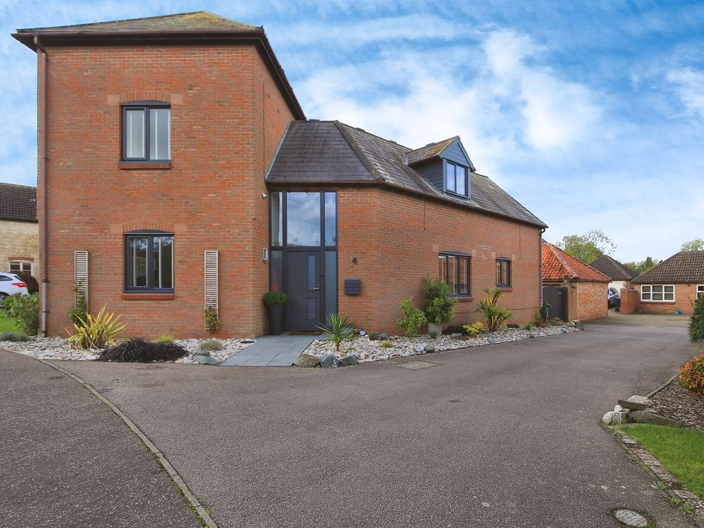 4 bed detached house for sale in The Paddocks, Folksworth, Peterborough PE7, £600,000
