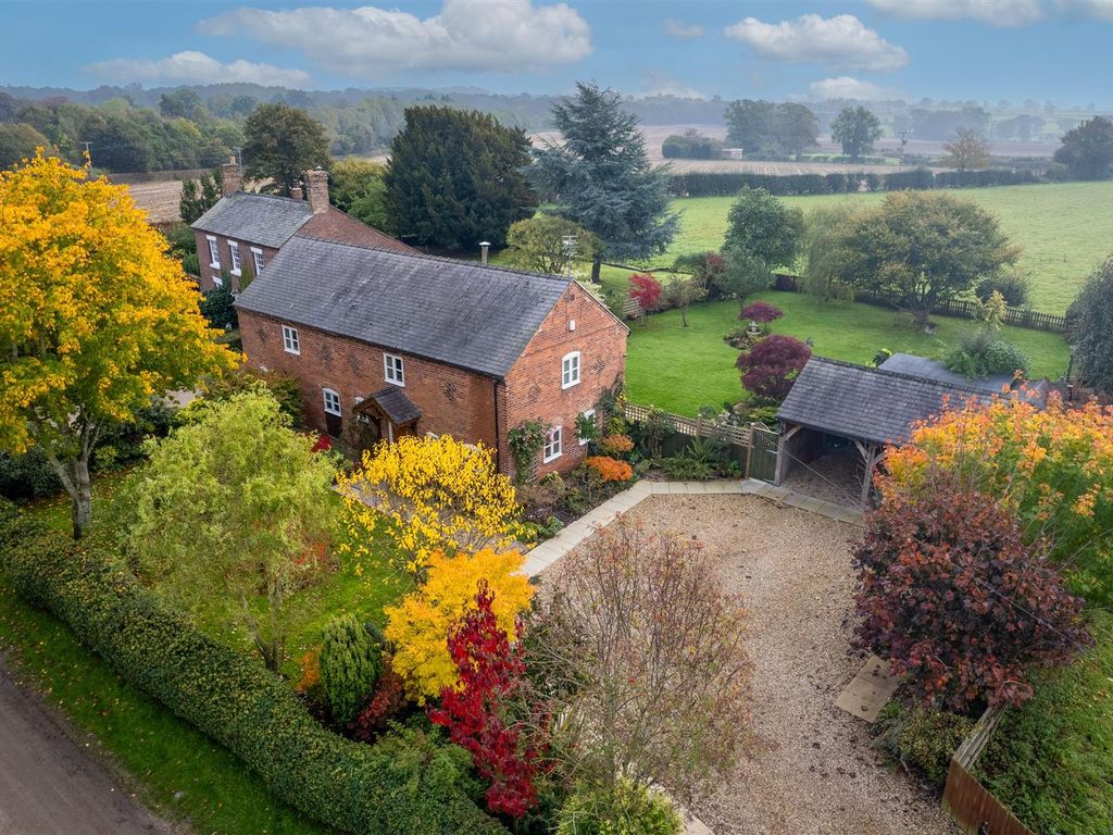 4 bed barn conversion for sale in West Felton, Oswestry SY11, £599,950