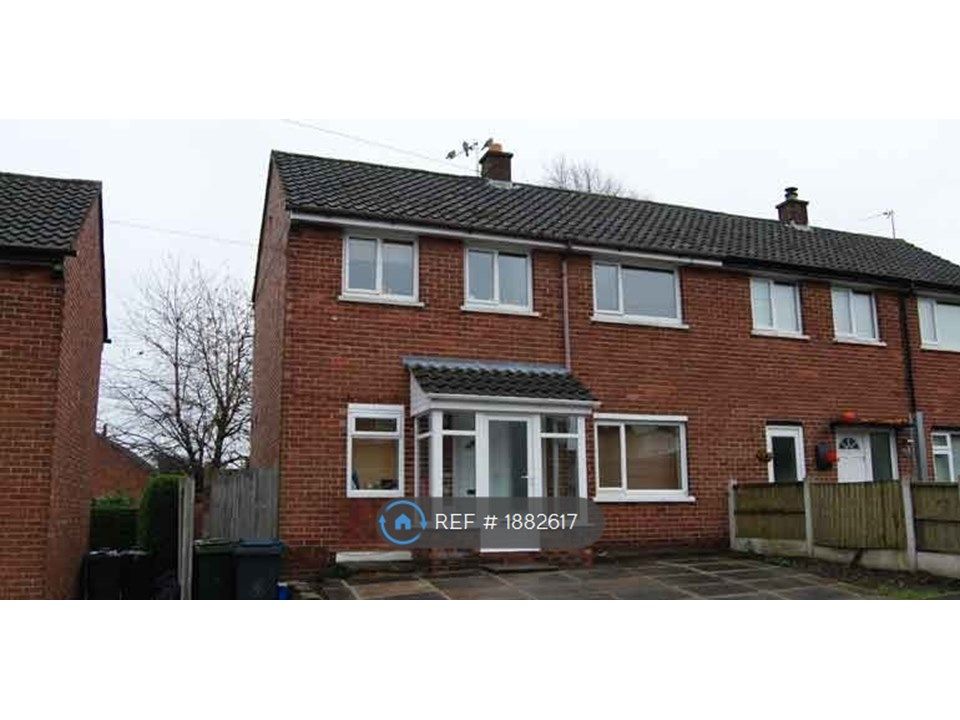 Room to rent in Pennington Avenue, Ormskirk L39, £520 pcm