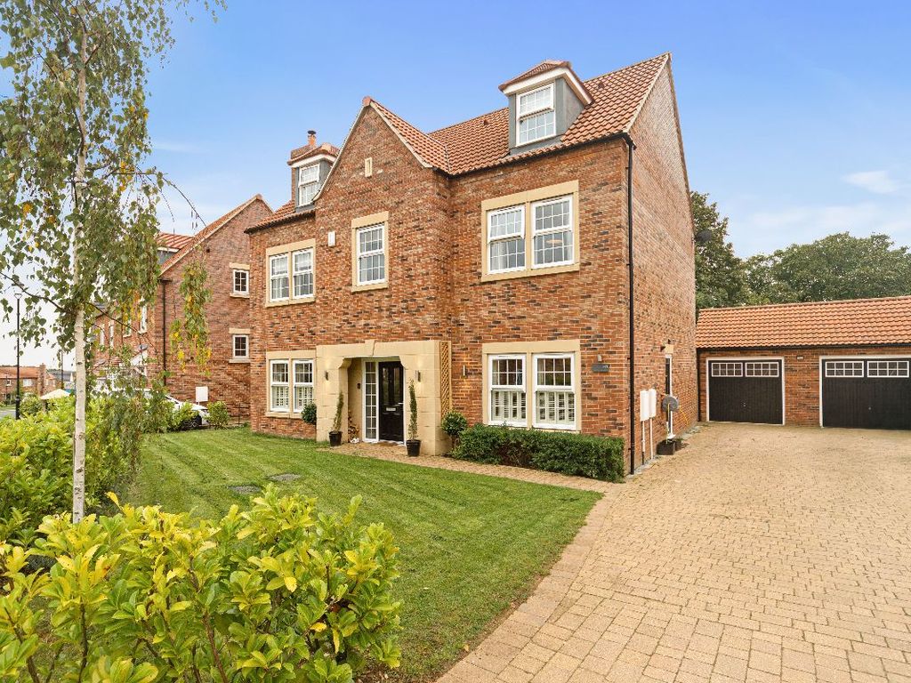 6 bed detached house for sale in Pentagon Way, Wetherby LS22, £1,000,000