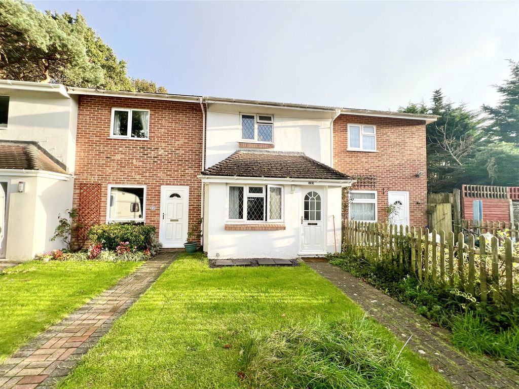 2 bed terraced house for sale in Winkton Close, Christchurch, Dorset BH23, £280,000
