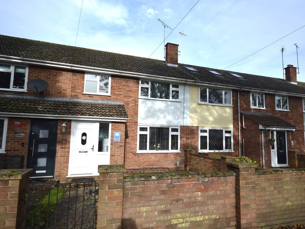 3 bed property for sale in Coldnailhurst Avenue, Braintree CM7, £325,000