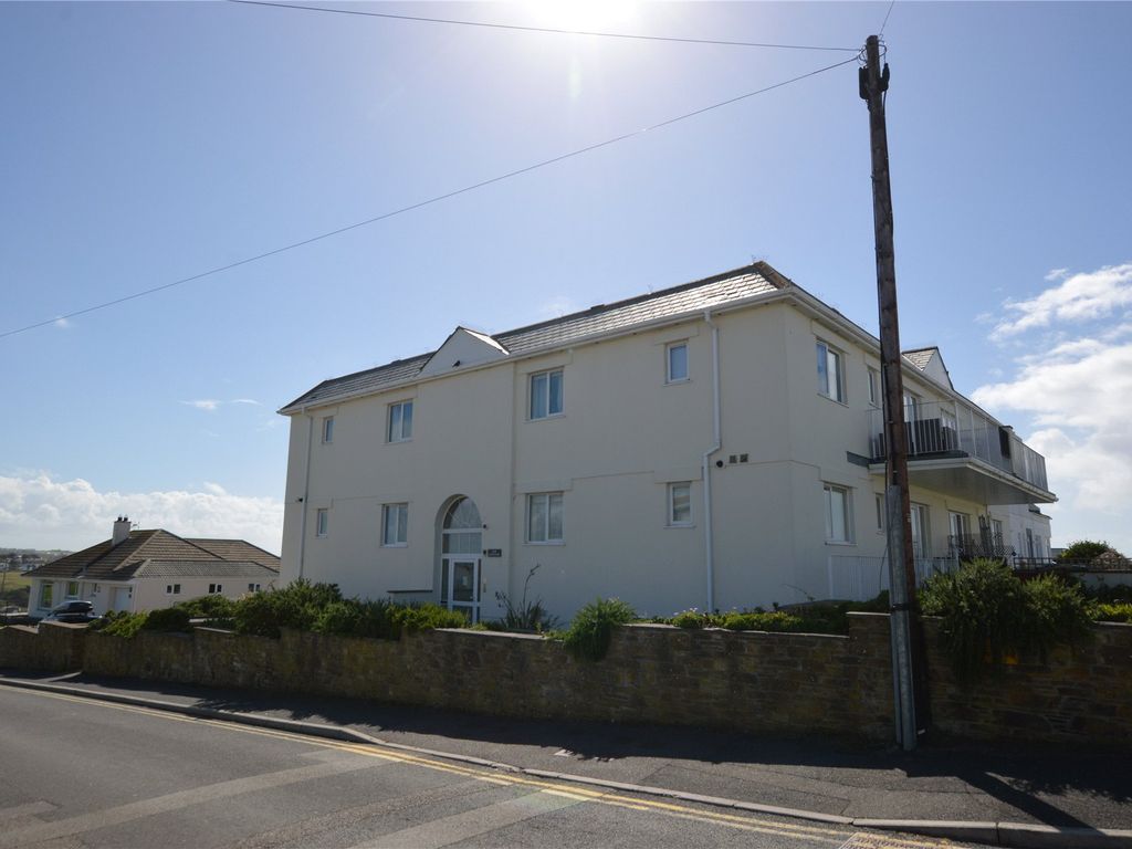 2 bed flat to rent in Pentire Avenue, Newquay, Cornwall TR7, £1,000 pcm