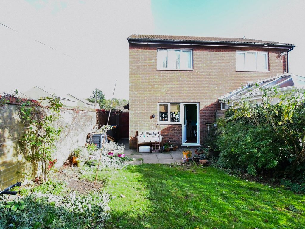 2 bed semi-detached house for sale in Alburgh Close, Bedford MK42, £230,000