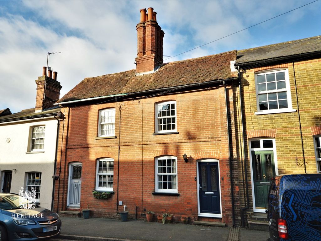 2 bed terraced house for sale in Church Street, Coggeshall CO6, £285,000