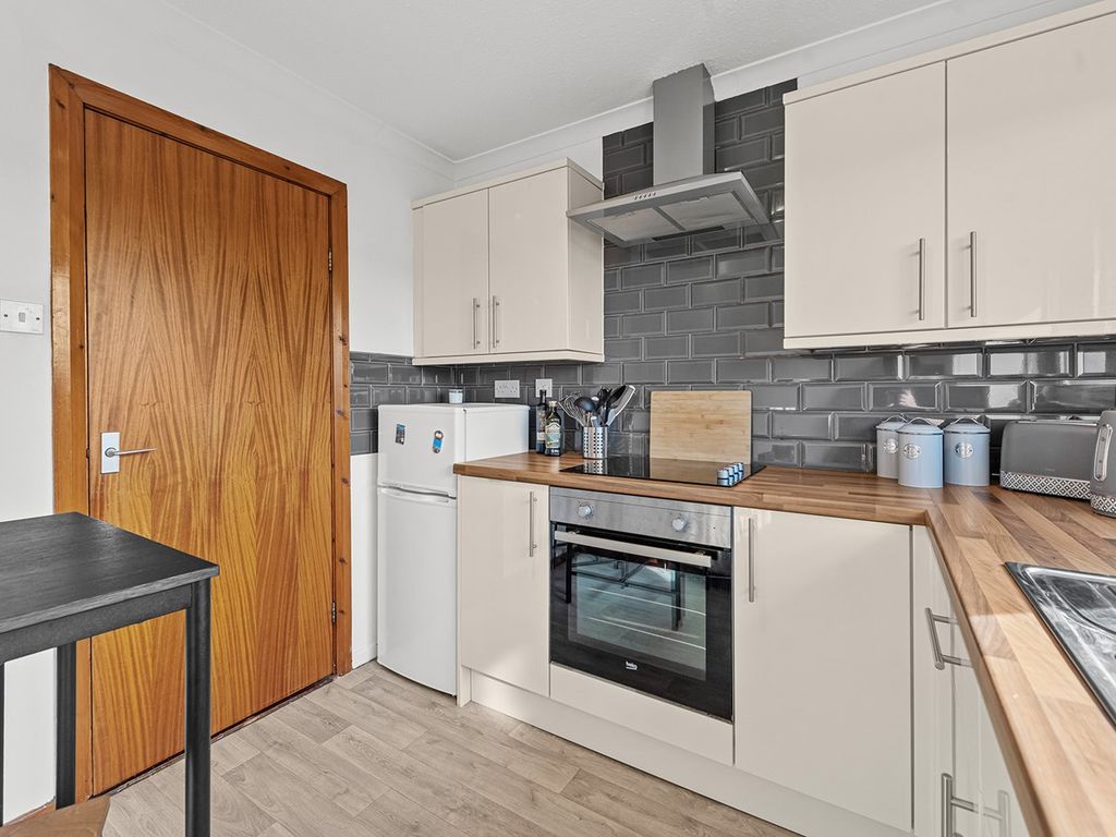 2 bed flat for sale in Campbell Drive, Larbert FK5, £123,500