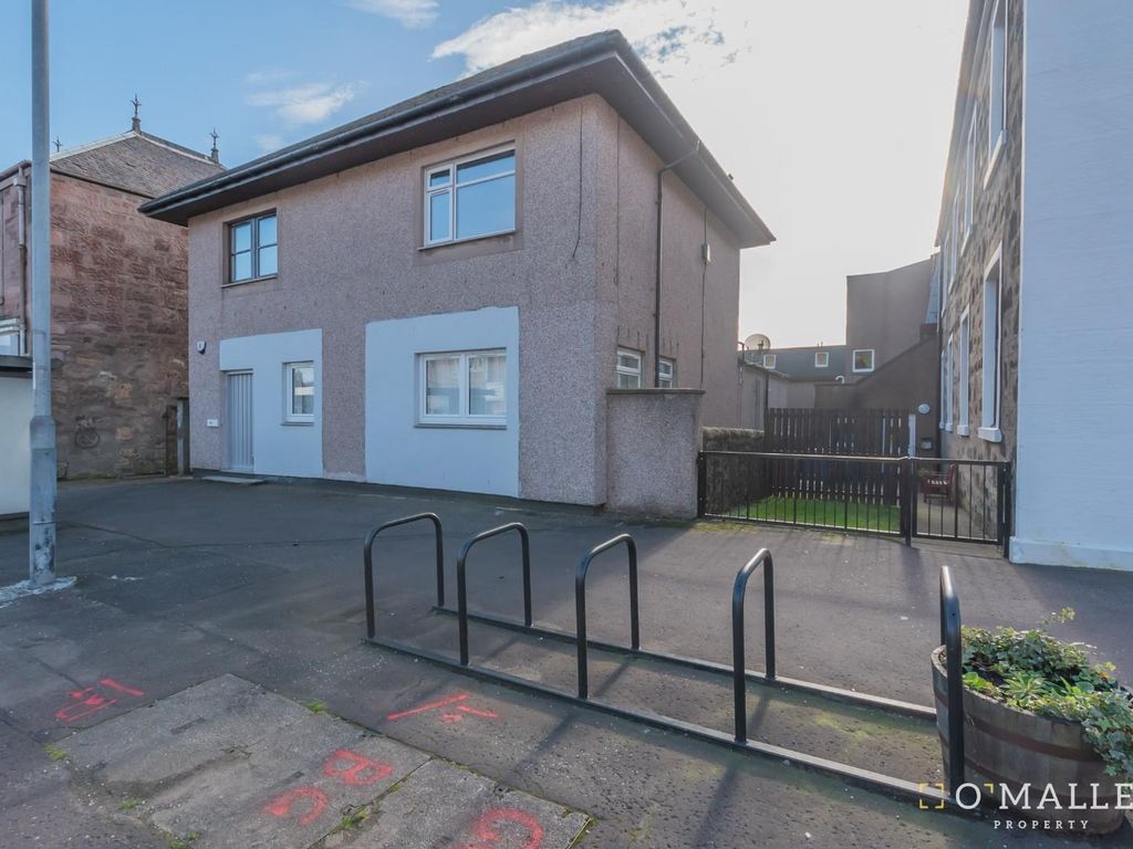 1 bed flat for sale in High Street, Tillicoultry FK13, £64,995