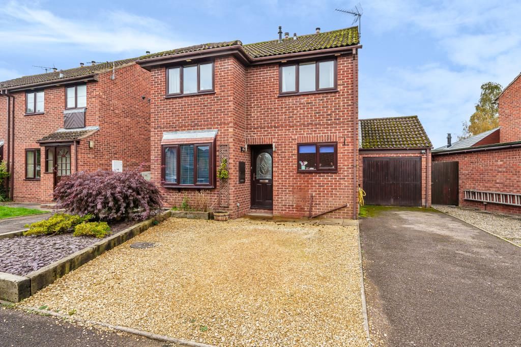 3 bed detached house for sale in Wessington Drive, Hereford HR1, £325,000