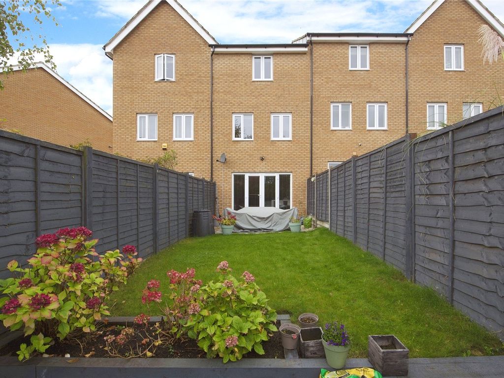 3 bed town house for sale in Lima Way, Peterborough, Cambridgeshire PE2, £270,000
