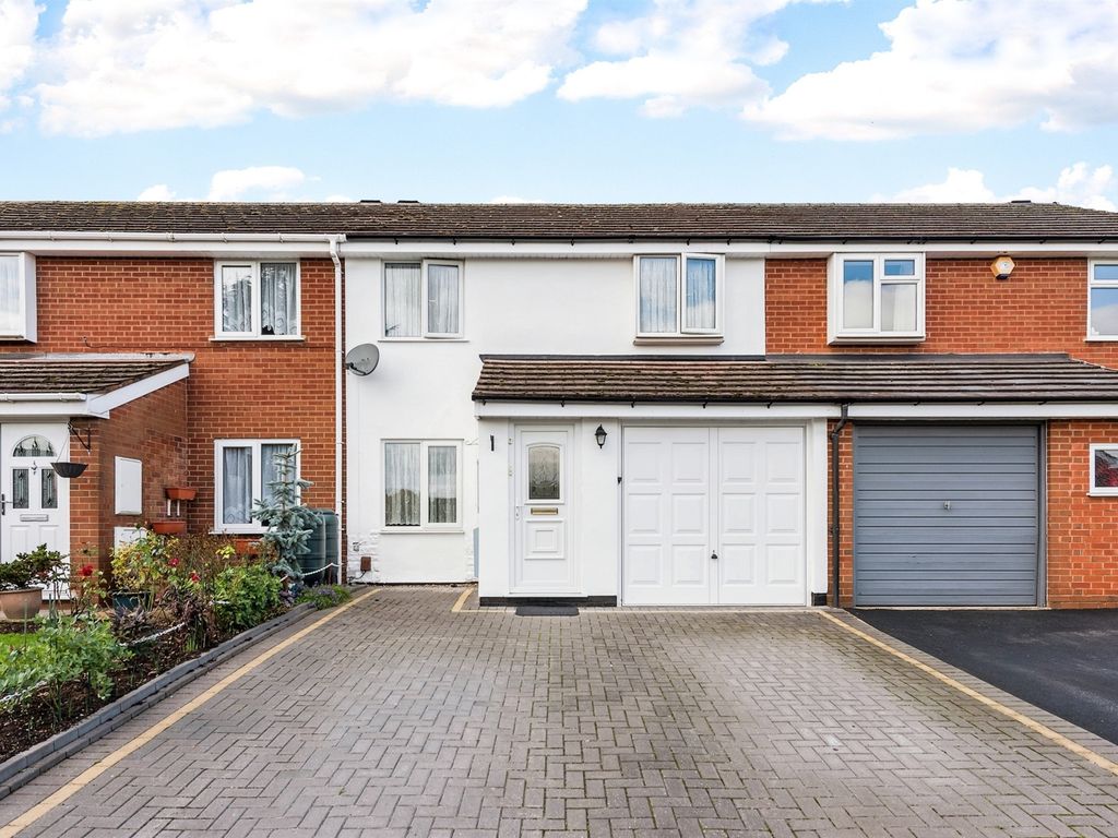 3 bed terraced house for sale in Leven Croft, Sutton Coldfield B76, £290,000