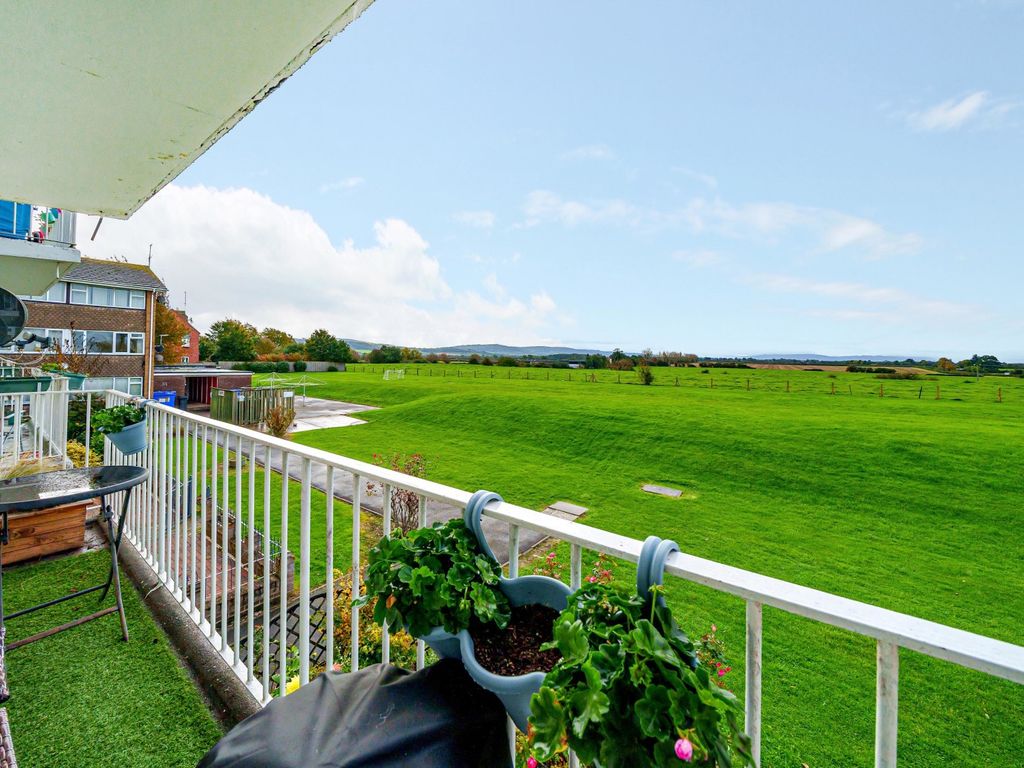 2 bed flat for sale in Pamington Fields, Ashchurch, Tewkesbury, Gloucestershire GL20, £165,000