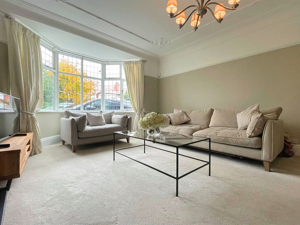 4 bed detached house for sale in Framingham Road, Sale M33, £880,000