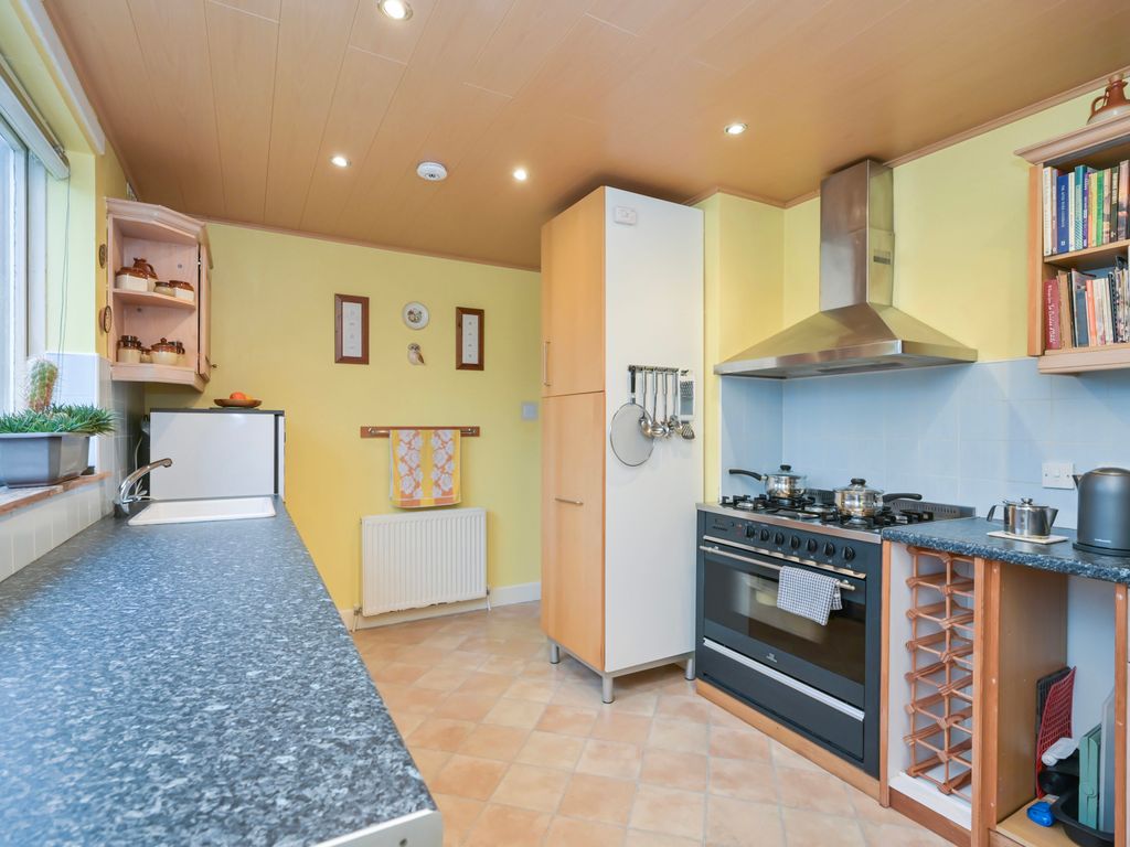 3 bed property for sale in 12 Yewlands Crescent, Edinburgh EH16, £320,000