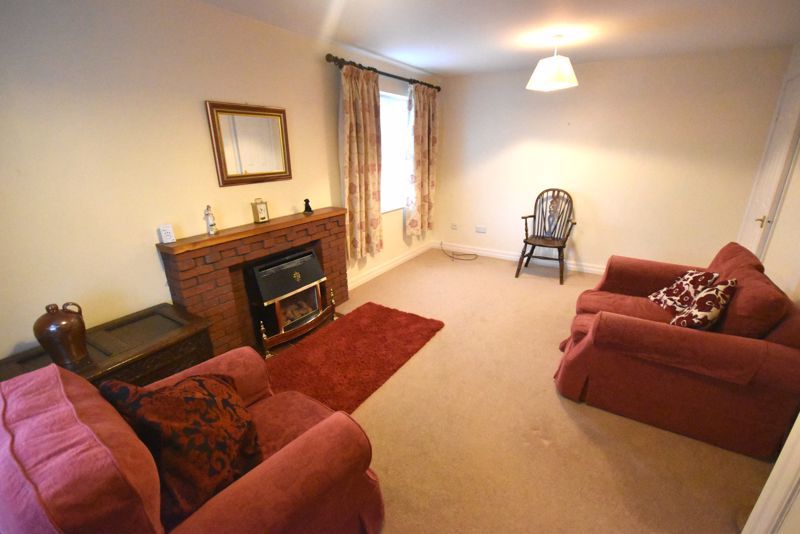 3 bed detached house for sale in Oakbridge Court, Tenbury Wells WR15, £262,500