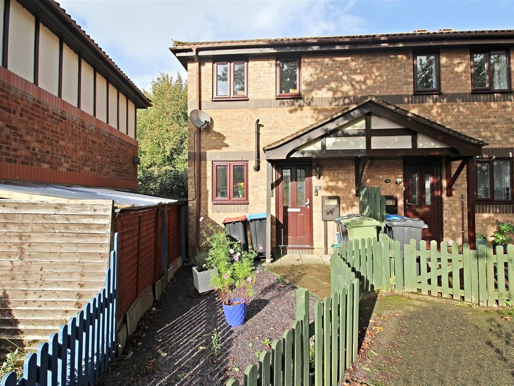 2 bed end terrace house for sale in Stafford Grove, Shenley Church End, Milton Keynes MK5, £270,000