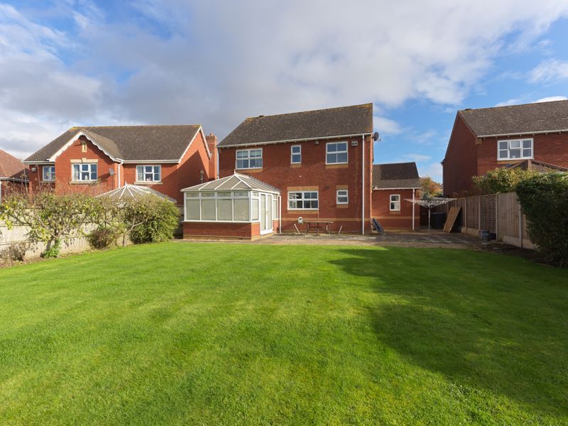 4 bed detached house for sale in Little Meadow Close, Admaston, Telford TF5, £475,000
