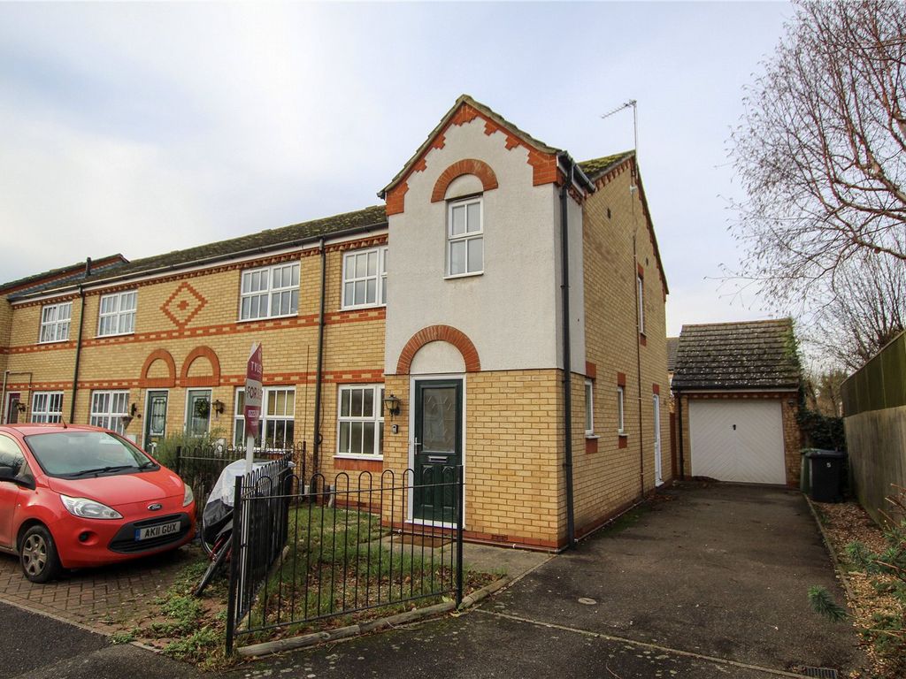 3 bed end terrace house for sale in Kestrel Close, Cottenham, Cambridge, Cambridgeshire CB24, £335,000