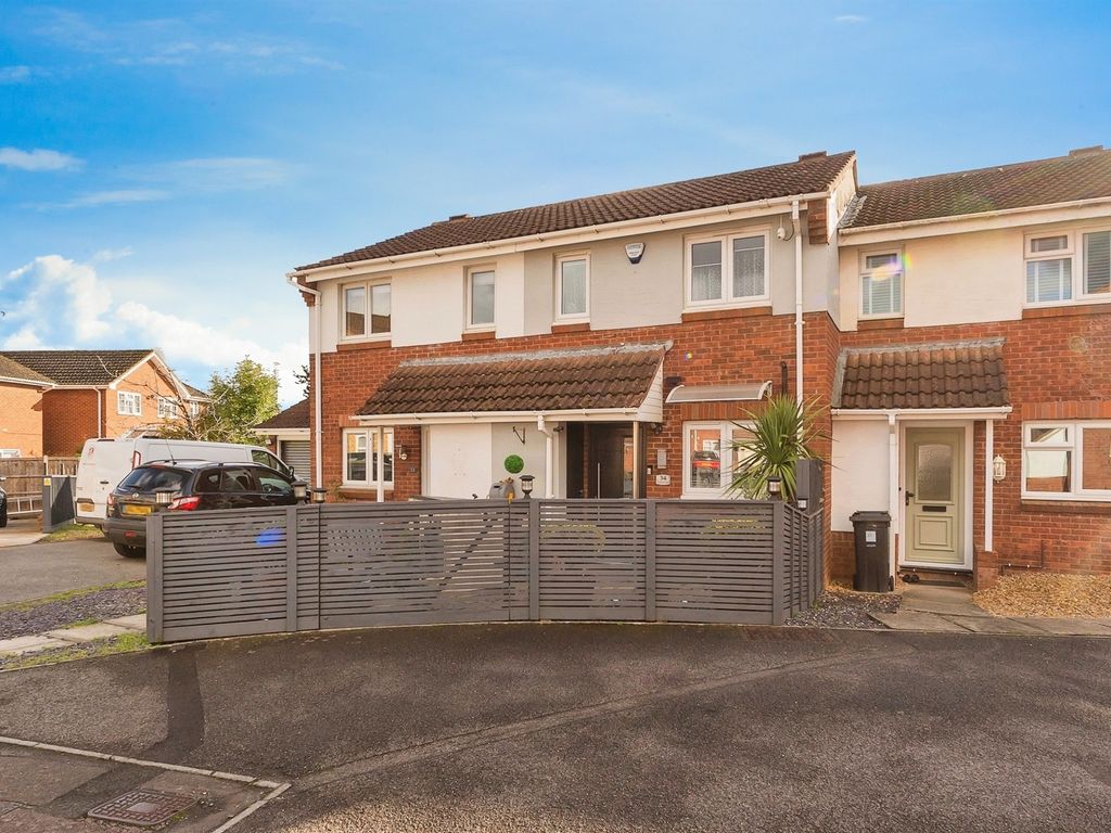 2 bed terraced house for sale in Bickford Close, Barrs Court, Bristol BS30, £280,000