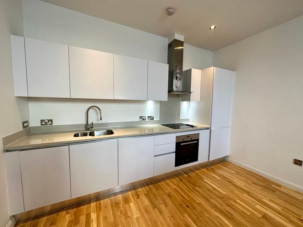 1 bed flat to rent in Warple Way, London W3, £1,695 pcm