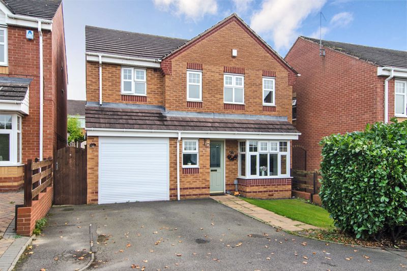 4 bed detached house for sale in Barn Way, Heath Hayes, Cannock WS12, £325,000