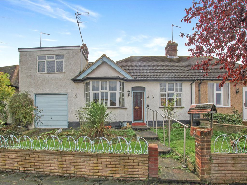 3 bed detached house for sale in Irwin Avenue, Plumstead, London SE18, £400,000