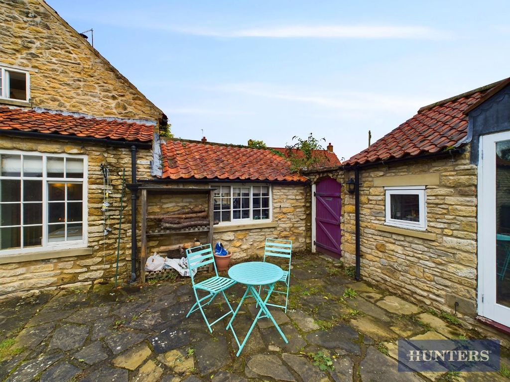 2 bed cottage for sale in Beswicks Yard, Snainton, Scarborough YO13, £285,000