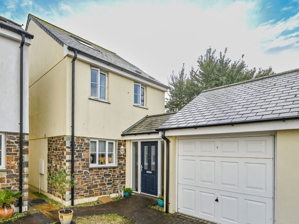 4 bed detached house for sale in Barbican Hill, East Looe PL13, £360,000