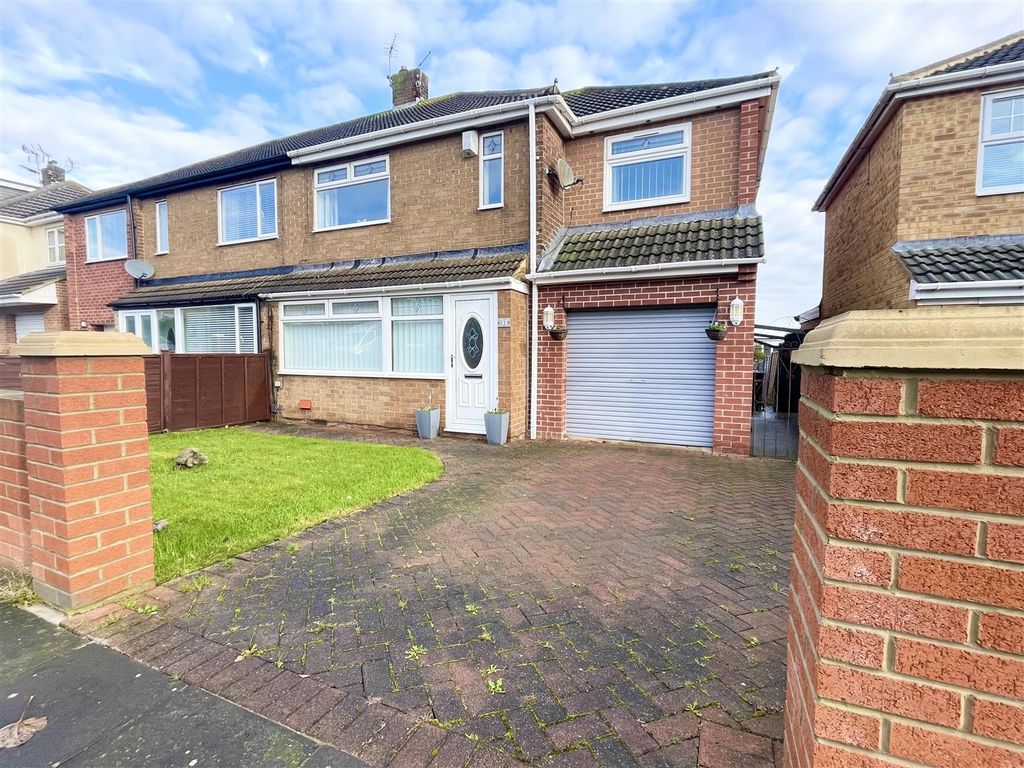 4 bed detached house for sale in Sandbanks Drive, Hartlepool TS24, £220,000