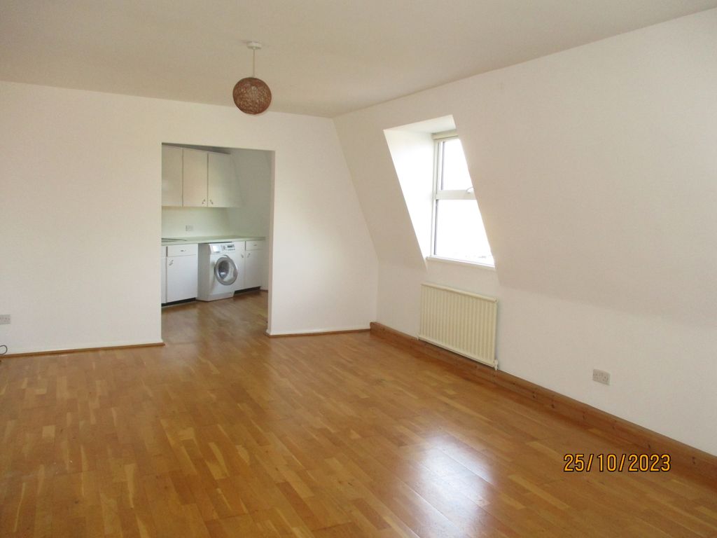 1 bed flat to rent in High Street, Oakham LE15, £650 pcm