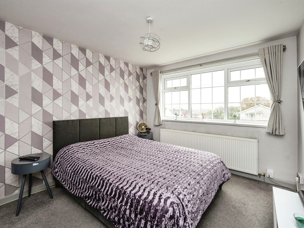 3 bed detached house for sale in Heol Fechan, Cefn Glas, Bridgend CF31, £254,000