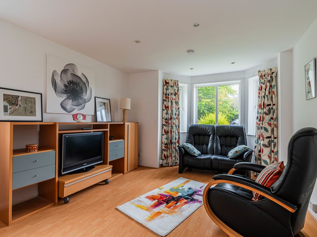 2 bed flat for sale in Gogarloch Syke, Edinburgh EH12, £190,000