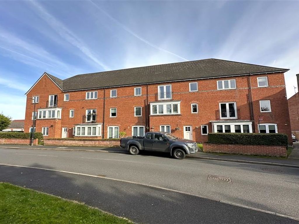 2 bed flat for sale in Thurcaston Road, West Timperley, Altrincham WA14, £210,000