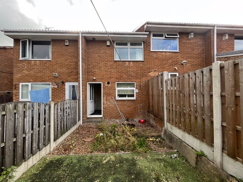 2 bed terraced house for sale in Meadowcroft Gardens, Sheffield S20, £105,000