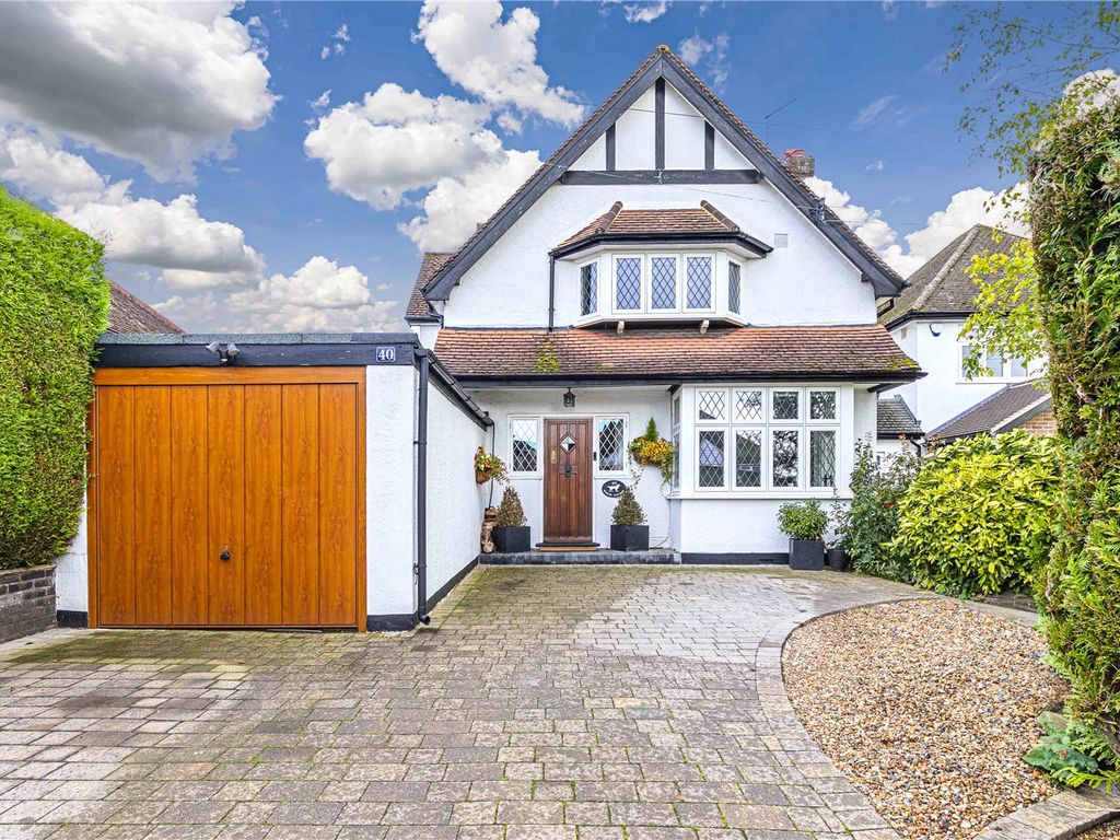 4 bed detached house for sale in Chipperfield Road, Hemel Hempstead, Hertfordshire HP3, £800,000