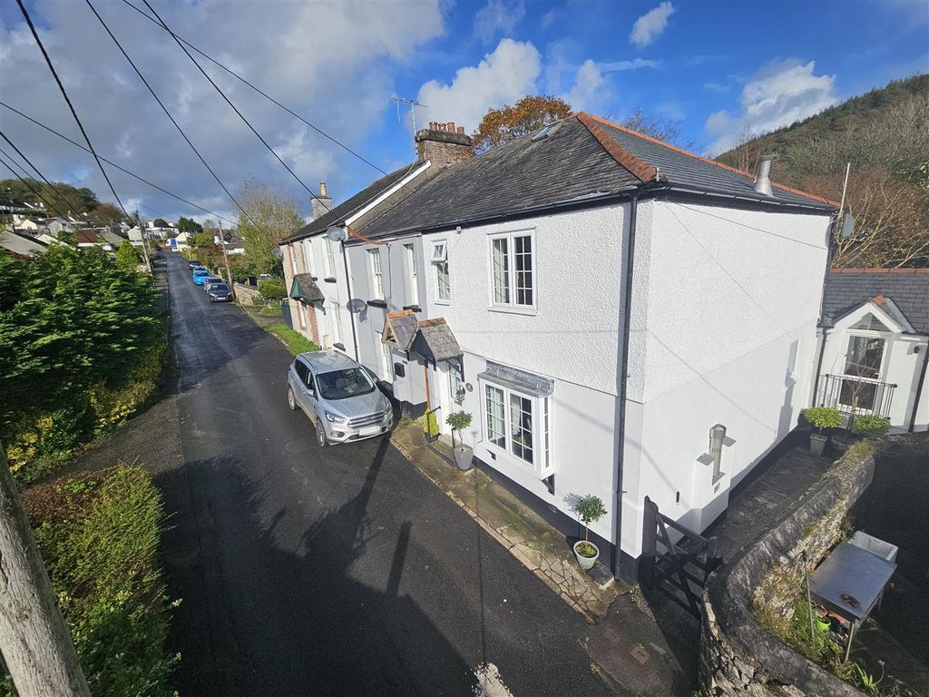 3 bed end terrace house for sale in Bealswood Terrace, Gunnislake PL18, £350,000
