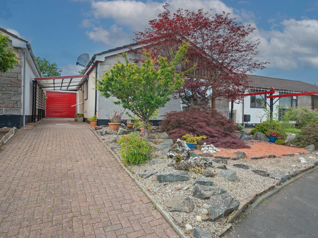3 bed detached bungalow for sale in Sauchie Place, Crieff PH7, £215,000