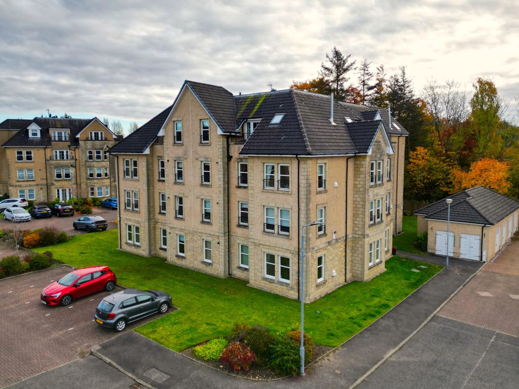 3 bed flat for sale in Strathwhillan Court, East Kilbride, South Lanarkshire G75, £265,000