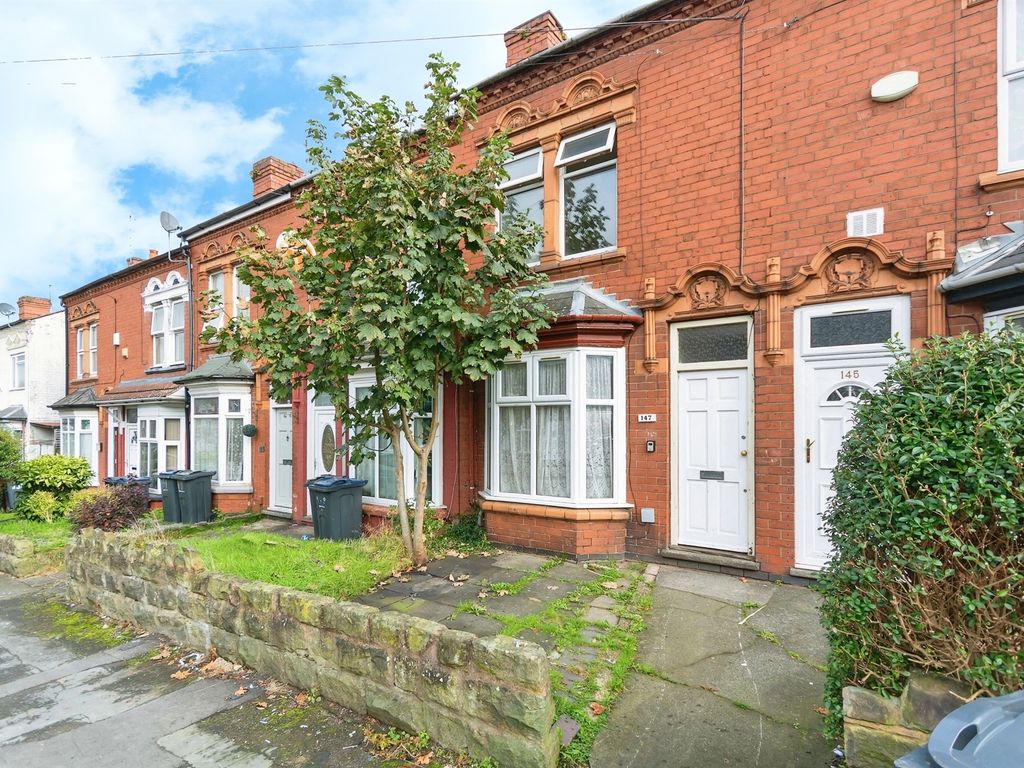 3 bed terraced house for sale in Selsey Road, Edgbaston, Birmingham B17, £180,000