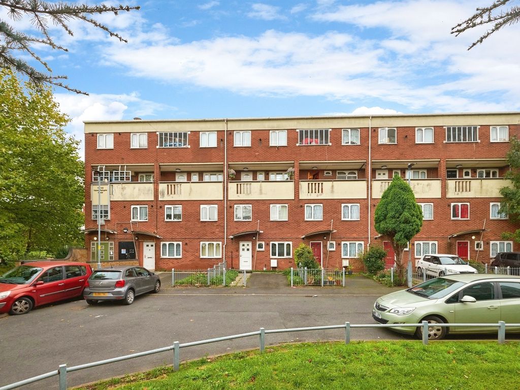 3 bed flat for sale in Upper Highgate Street, Birmingham B12, £170,000