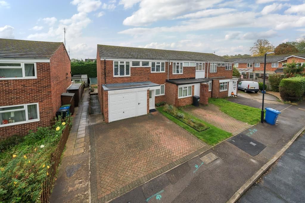 3 bed end terrace house for sale in Windsor, Berkshire SL4, £500,000